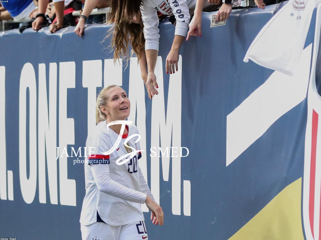 ព័ត៌មានកីឡាអនឡាញ: ការតាមដាននិងការវាយតម្លៃ